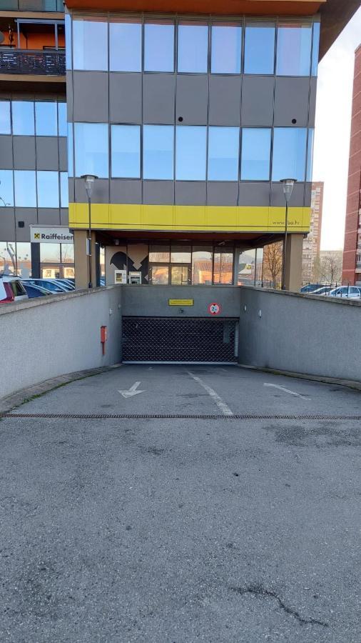 Med Man Apartmani Slavonski Brod Eksteriør billede